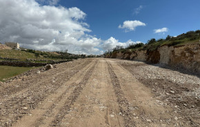 استمرار أعمال شق الطرق بمعدات البلدية: الانتهاء من 4 طرق بطول 4 كم