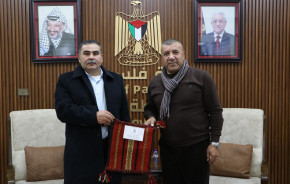 البلدية تبحث مع المحافظة آليات تحسين الخدمات المقدمة للمواطنين