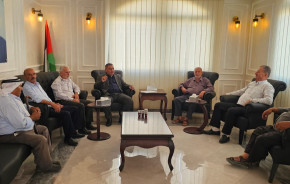 رئيس البلدية يستمع لمطالب مواطنين من حيّي رافات والحنو