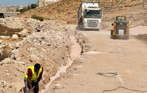 استمرار العمل في مشروع توسعة شبكة المياه