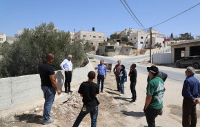 الاجتماع التمهيدي وزيارة الموقع لمشروع تأهيل وتعبيد طرق داخلية