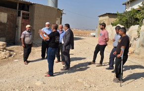 رئيس البلدية يطّلع على معاناة أهالي خلة انياص