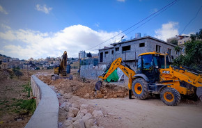 استمرار العمل في مشروع شق وتأهيل رابط أبو هوى المدارس