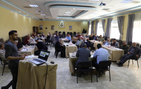 بلدية السموع تنفذ لقاء البيت المفتوح لعرض مخرجات تحديث الخطة التنموية المحلية