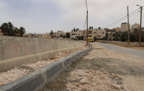 البلدية تواصل أعمال التدخل في عدد من الطرق تمهيدًا لتعبيدها