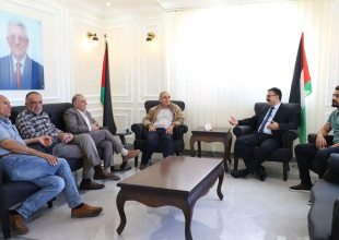 رئيس البلدية يستقبل المهنئين بتوليه منصبه ويناقش آفاقًا للتعاون المستقبلي