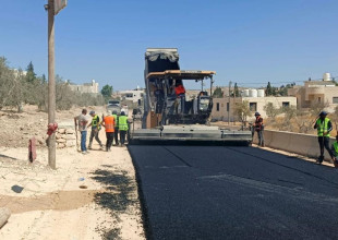 مشروع تعبيد شارع رابط أبو هوى بطول 760 مترًا