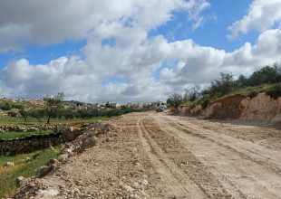 استمرار أعمال شق الطرق بمعدات البلدية: الانتهاء من 4 طرق بطول 4 كم