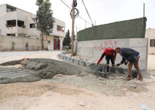 البلدية تواصل أعمال التدخل في عدد من الطرق تمهيدًا لتعبيدها