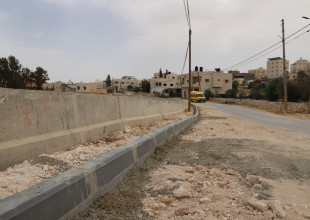 البلدية تواصل أعمال التدخل في عدد من الطرق تمهيدًا لتعبيدها