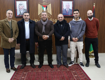 زيارة البلدية مكتب محافظة الخليل