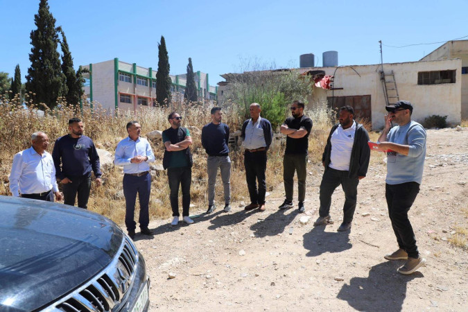 تنفيذ الاجتماع التمهيدي وزيارة الموقع لمشروع إعادة تأهيل طريق رابط أبو الهوى &ndash; المدارس
