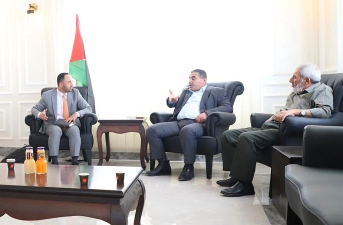 بلدية السموع تبحث مع شركة الاتصالات الفلسطينية آليات تنفيذ الأعمال داخل حدود البلدية