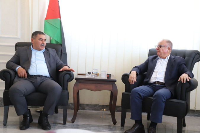 زيارة مركز أبحاث الأراضي بلدية السموع