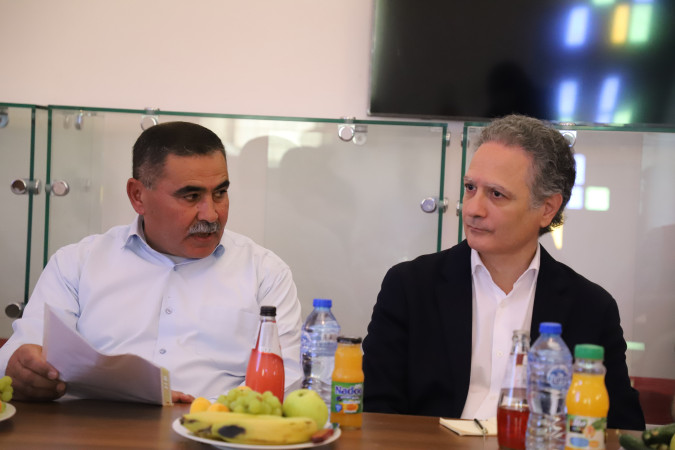 القنصل الإسباني ومعهد أريج يزوران جمعية السموع التعاونية الزراعية ويطّلعان على مشاريع الاقتصاد الدائري والشراكة التنموية