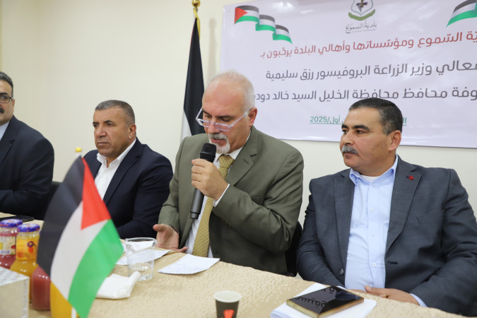 وزير الزراعة والمحافظ يفتتحان مكتب الزراعة والبيطرة ومشاريع اقتصادية استثمارية جديدة